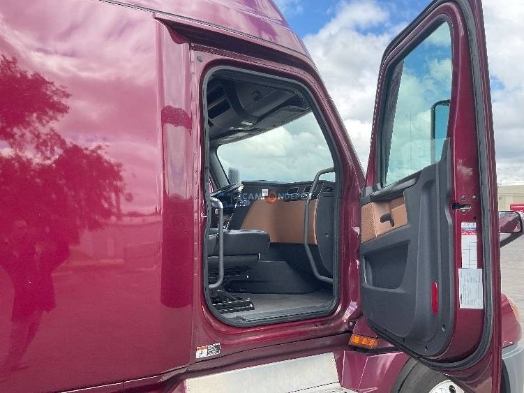 Truck Thumbnail 8