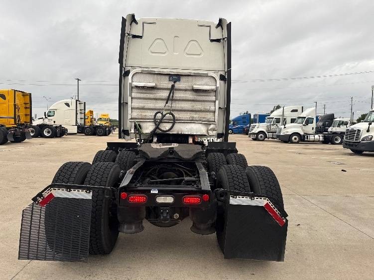 Truck Thumbnail 6