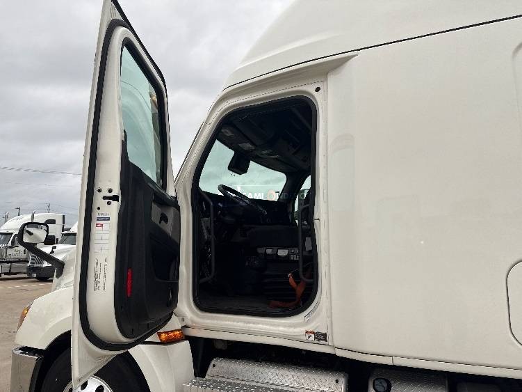 Truck Thumbnail 7