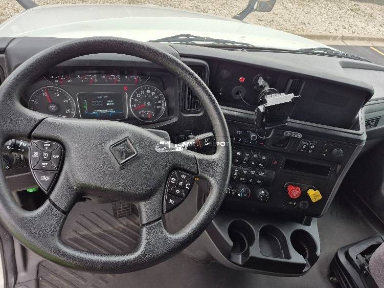 Truck Thumbnail 8