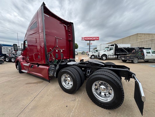 Truck Thumbnail 4