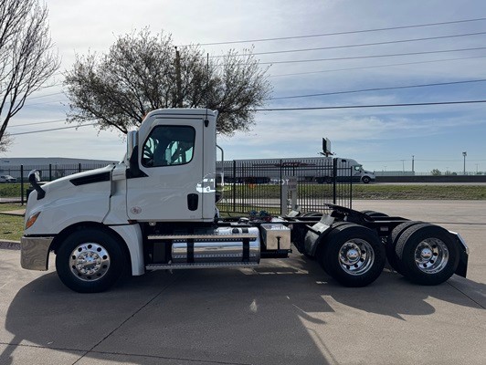 Truck Thumbnail 4