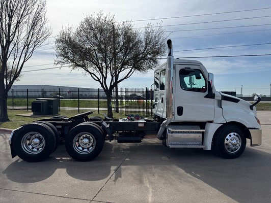 Truck Thumbnail 2