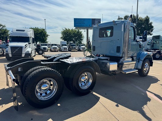 Truck Thumbnail 4