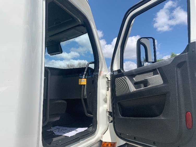 Truck Thumbnail 7