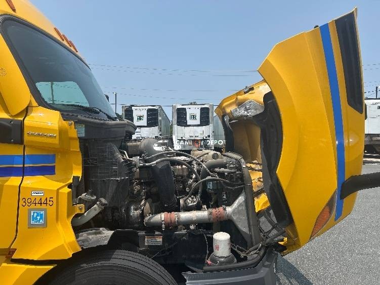 Truck Thumbnail 11
