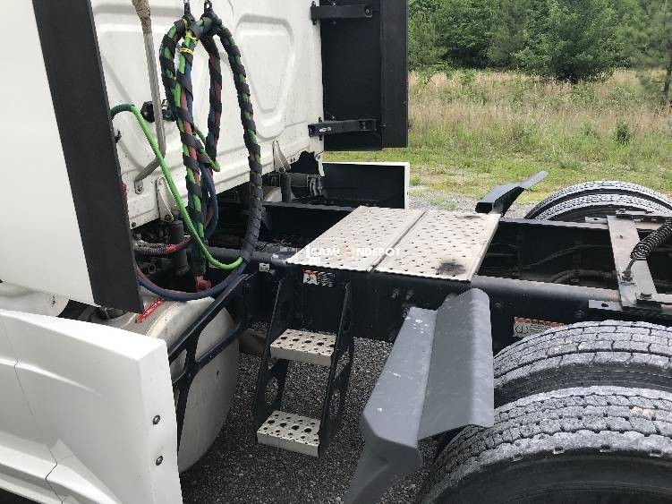Truck Thumbnail 12
