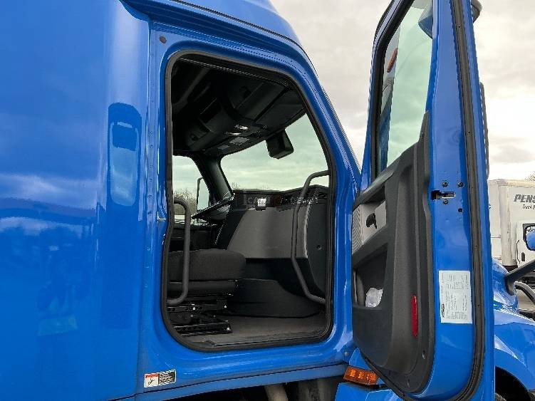 Truck Thumbnail 7