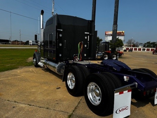 Truck Thumbnail 4