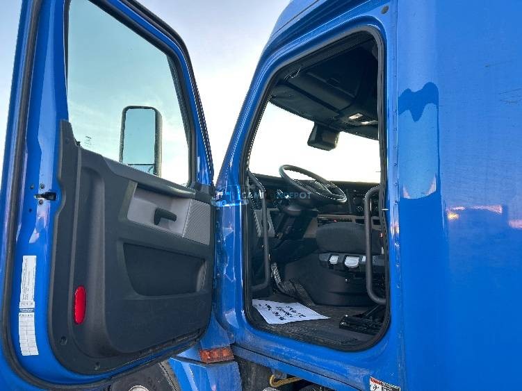 Truck Thumbnail 5