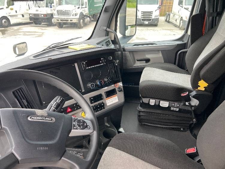 Truck Thumbnail 5