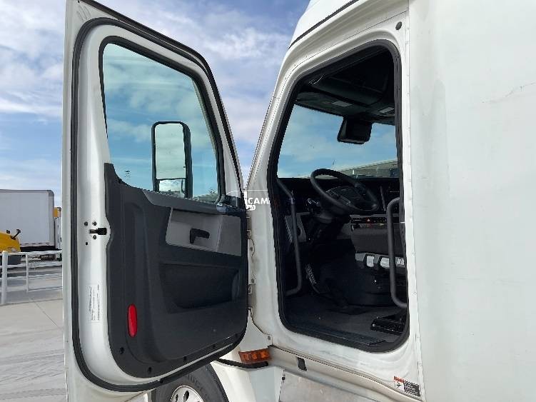 Truck Thumbnail 5