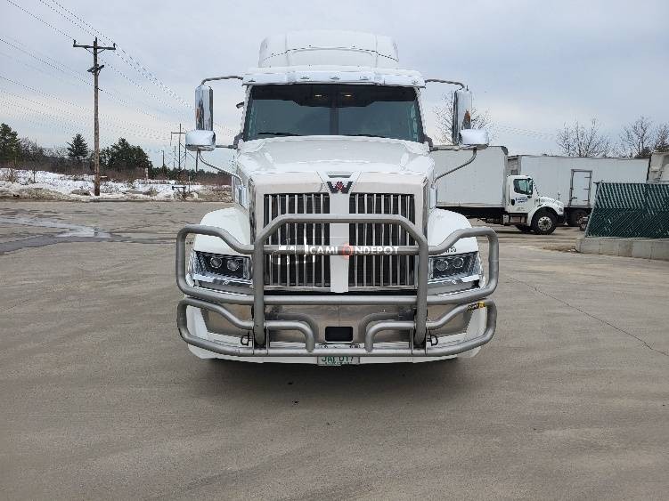 Truck Thumbnail 2