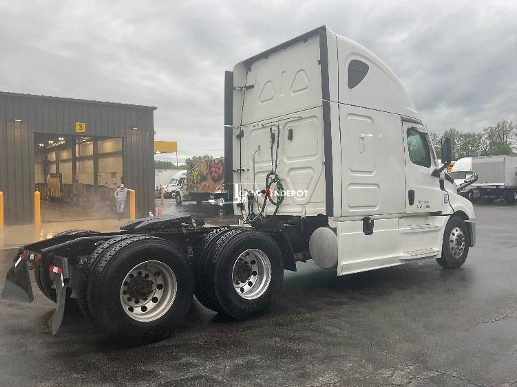 Truck Thumbnail 7