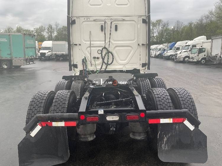 Truck Thumbnail 6