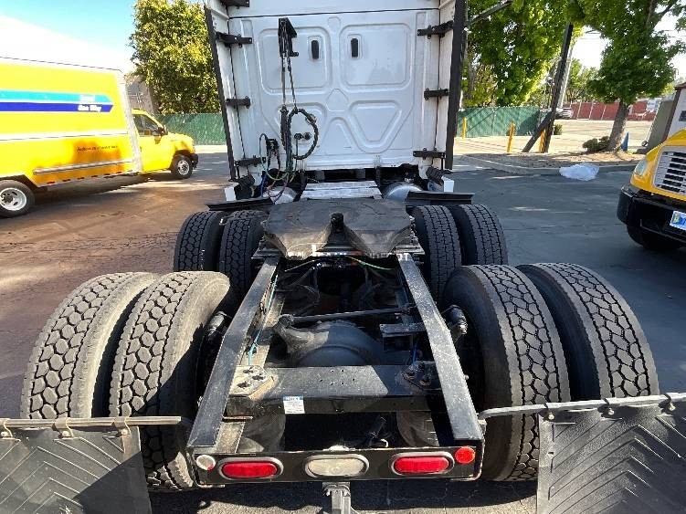 Truck Thumbnail 6