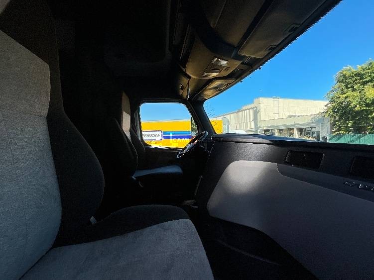 Truck Thumbnail 8