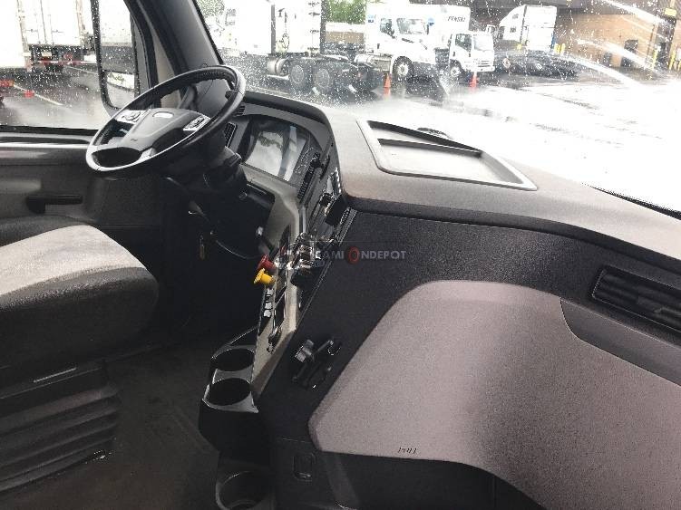 Truck Thumbnail 8