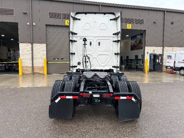 Truck Thumbnail 4