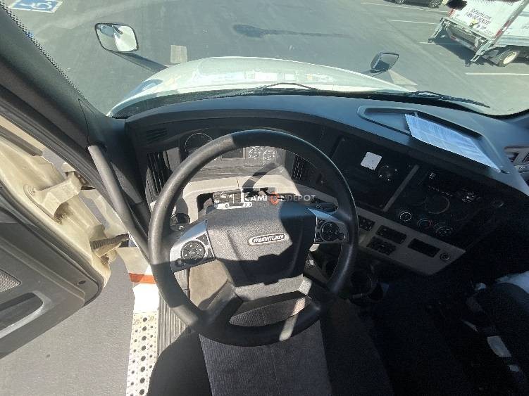 Truck Thumbnail 8