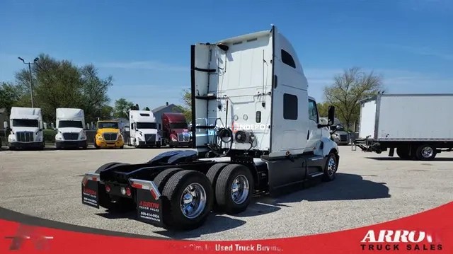 Truck Thumbnail 4