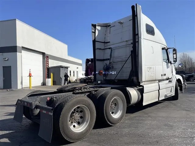 Truck Thumbnail 2