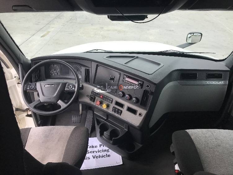 Truck Thumbnail 8
