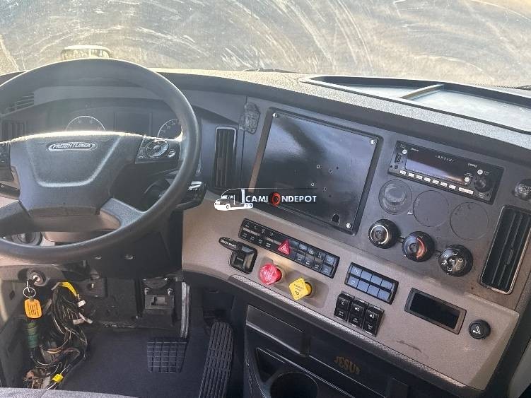 Truck Thumbnail 6