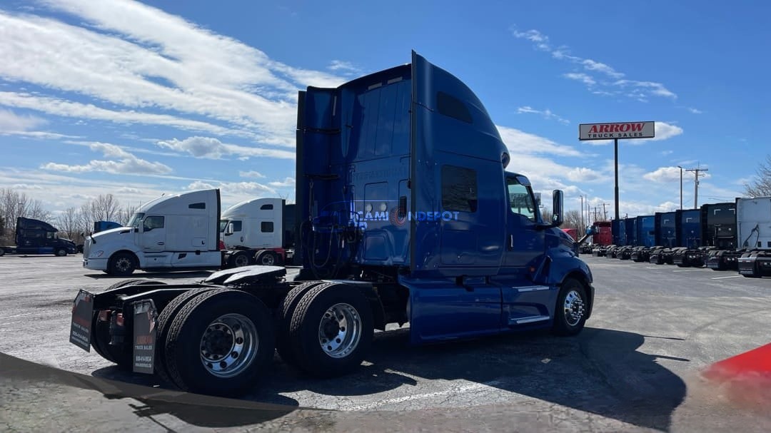 Truck Thumbnail 4