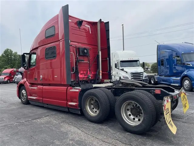 Truck Thumbnail 4