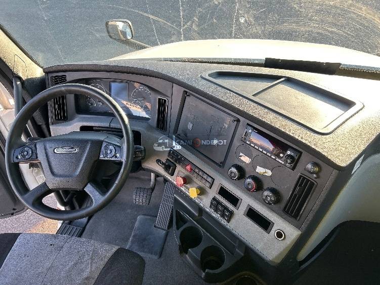 Truck Thumbnail 7