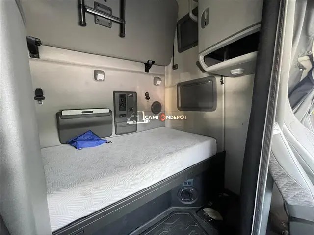 Truck Thumbnail 5