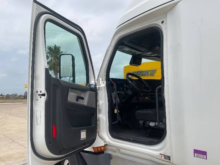 Truck Thumbnail 7