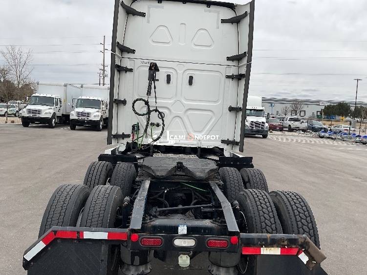 Truck Thumbnail 6