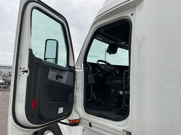 Truck Thumbnail 7