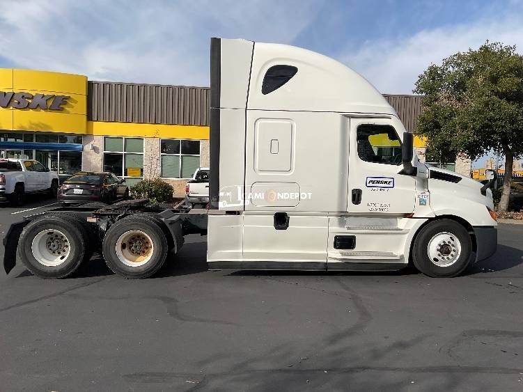 Truck Thumbnail 6