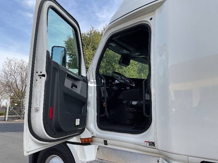 Truck Thumbnail 7
