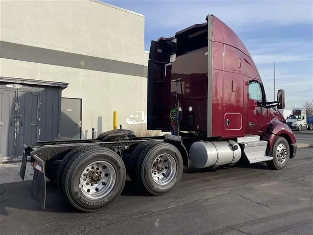 Truck Thumbnail 2