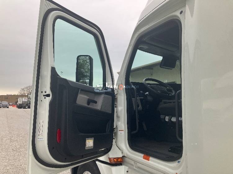 Truck Thumbnail 7