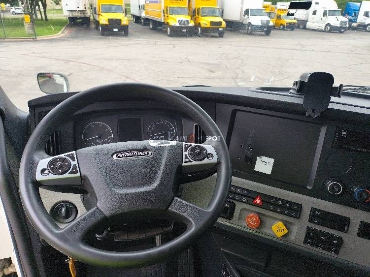 Truck Thumbnail 8
