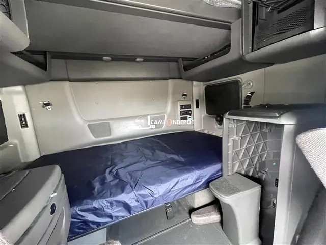 Truck Thumbnail 5