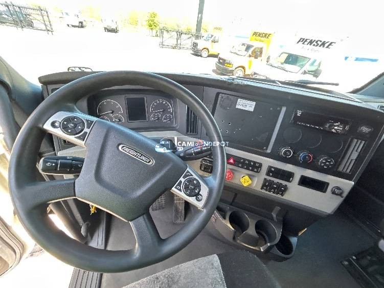 Truck Thumbnail 8