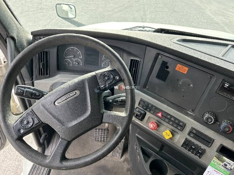 Truck Thumbnail 7