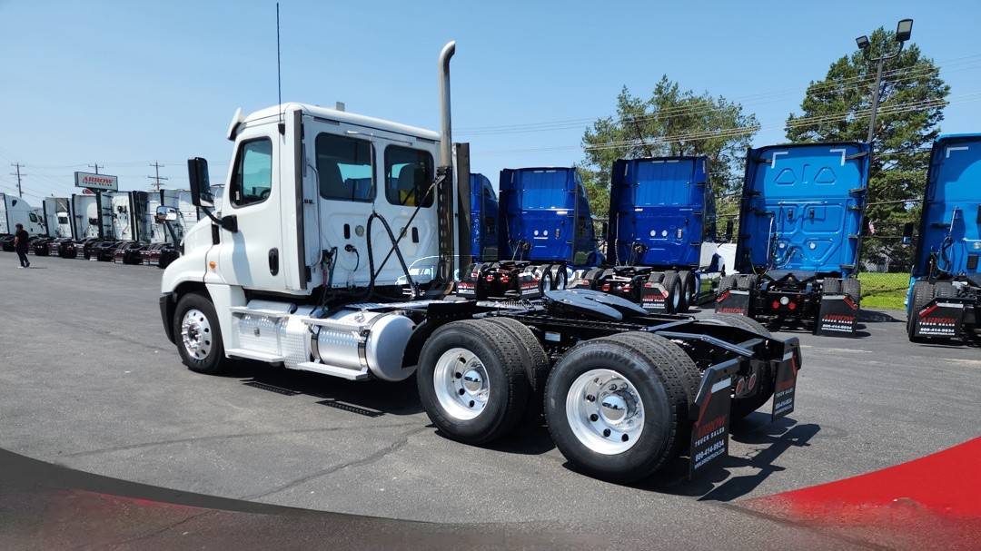 Truck Thumbnail 4