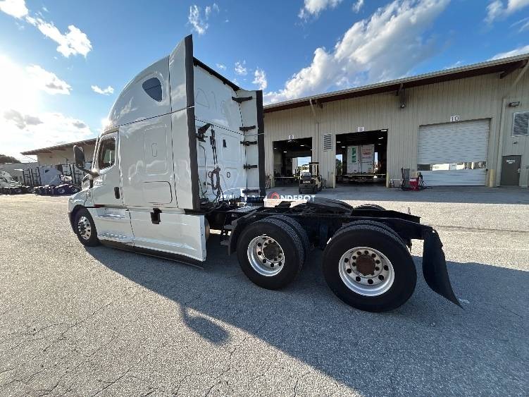 Truck Thumbnail 4