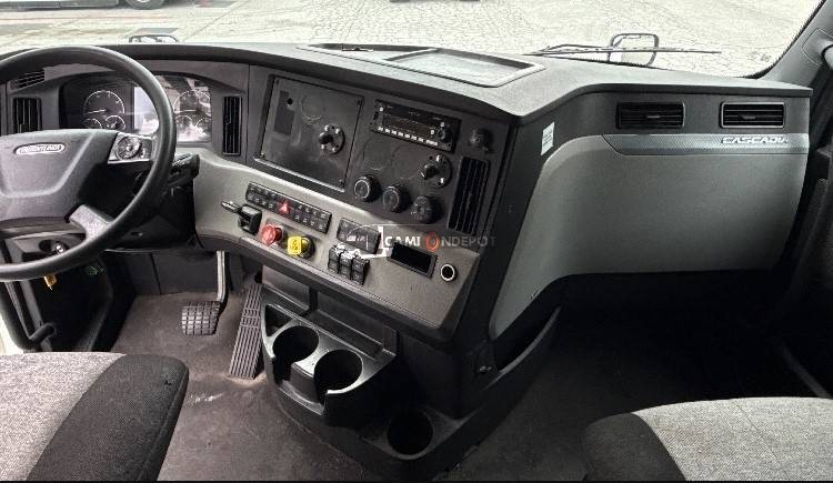 Truck Thumbnail 7
