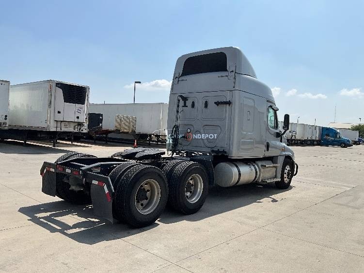 Truck Thumbnail 6