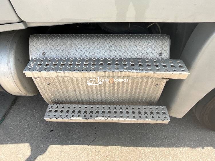Truck Thumbnail 15