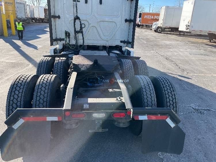Truck Thumbnail 5