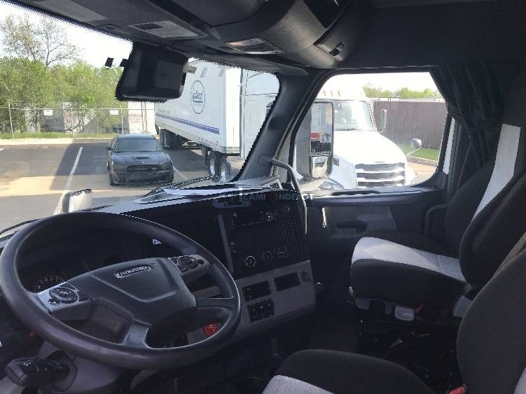 Truck Thumbnail 8